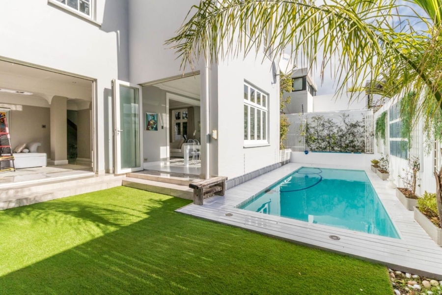 3 Bedroom Property for Sale in Fresnaye Western Cape